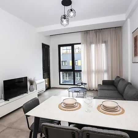 아파트 Luxury Square 21 티라나