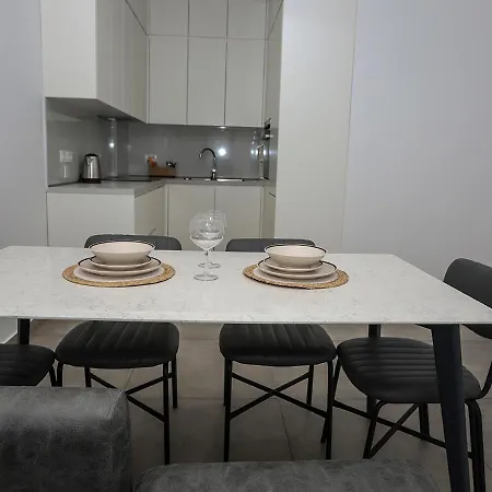 Luxury Square 21 아파트 티라나