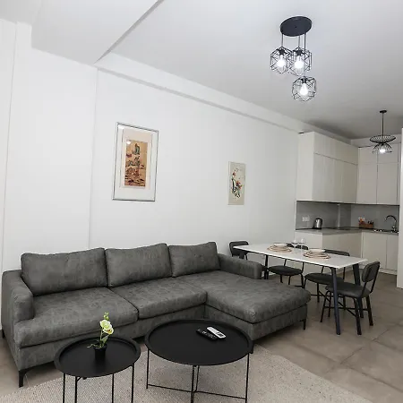 아파트 Luxury Square 21 티라나